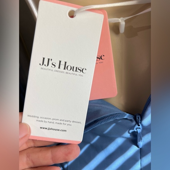 Sheath/Column V-Neck Tea-Length Chiffon Cocktail Dress With Cascading Ruffles - Picture 5 of 10